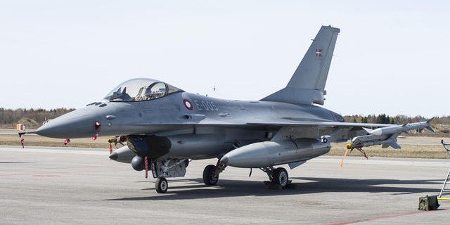 Danish F-16 in Amari