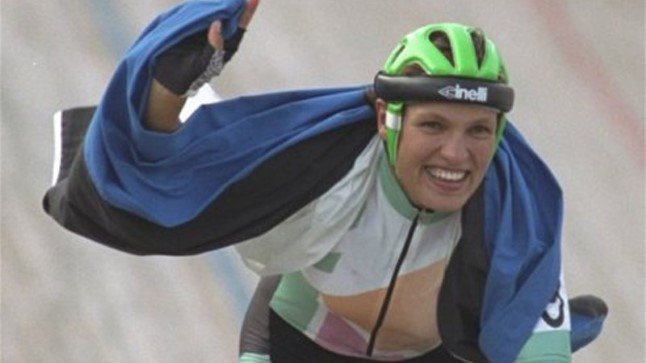 Erika Salumäe after winning gold in Barcelona, 1992.