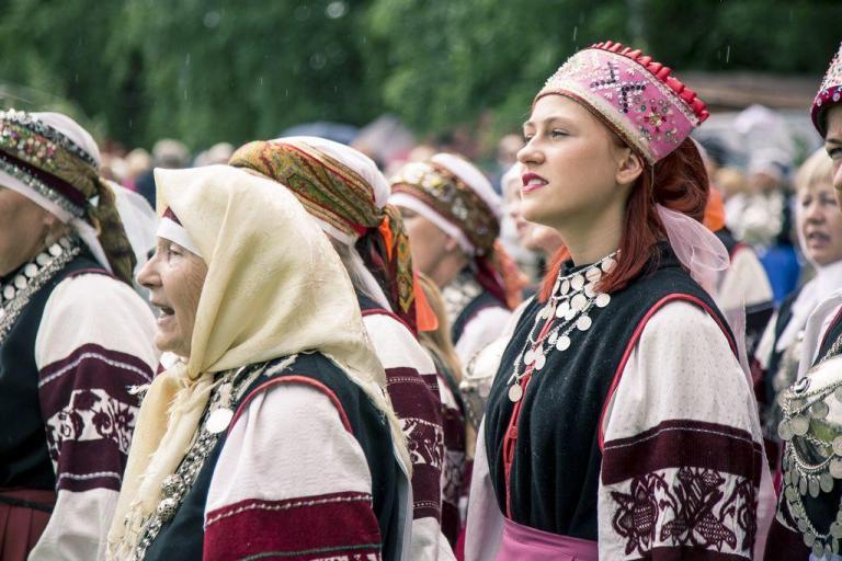 Estonian fashion – the folk costume