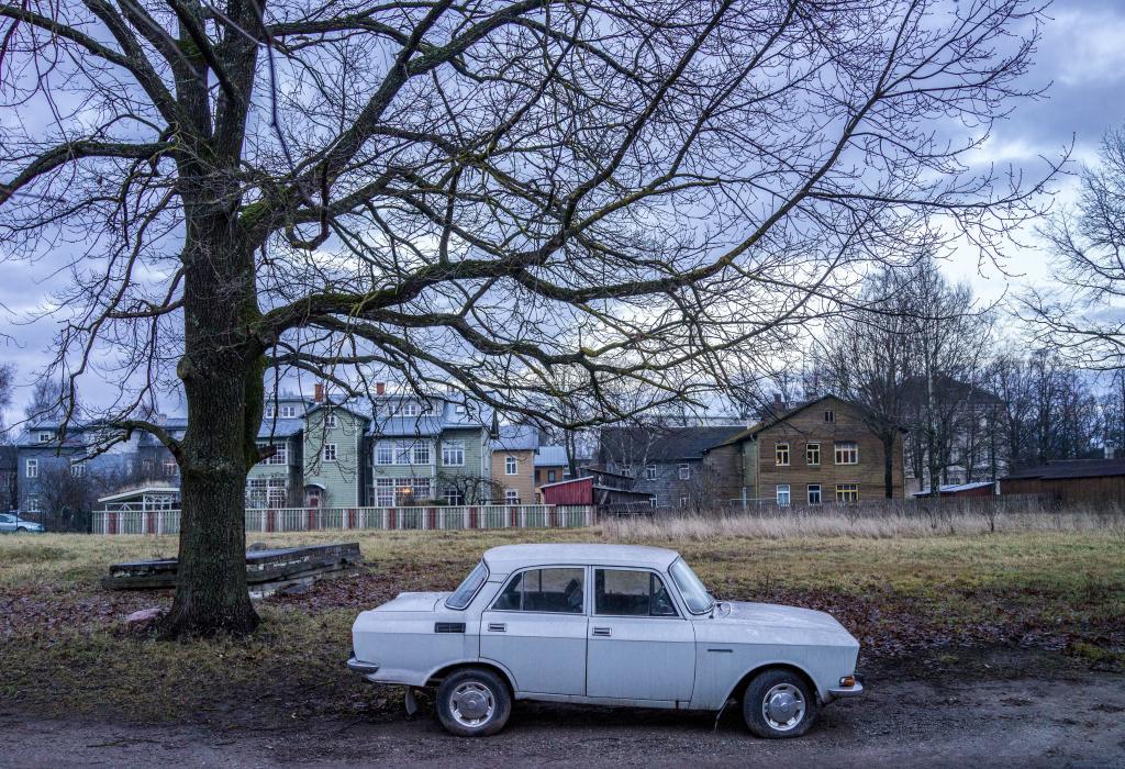 Vaksali, Tartu. The quiet beauty of unclaimed pieces of land in otherwise tightly built up central part of the town. The knowledge of the approaching build up looming in the future adds to the overall aesthetic pleasure.