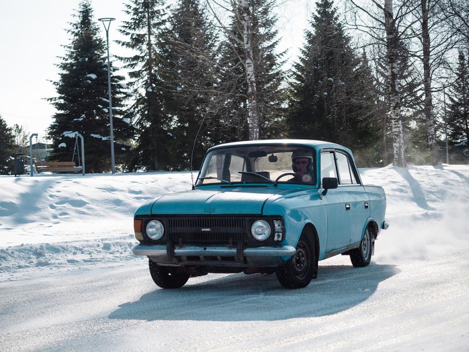 PHOTOS: Car racing on a lake? Estonians can! - Estonian World