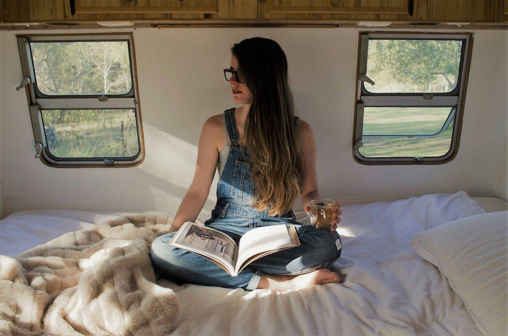 A young reader in Estonia. Illustrative image courtesy of Rahva Raamat.