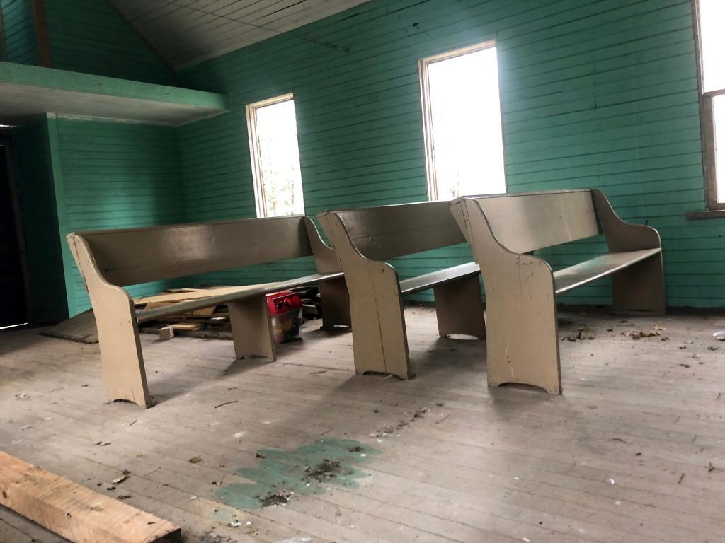 The benches in the Estonian church. Photo by Sten Hankewitz.