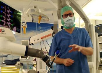 Spine surgeons at East-Tallinn Central Hospital present their new robot.