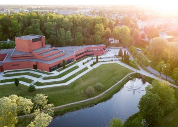 Viljandi Ugala theatre – Marinurk – Wiki Commons