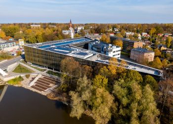 Delta centre, the University of Tartu’s IT building, by the River Emajõgi in Tartu. Photo by Henry Narits.