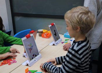 Children are not just allowed to play with iPads in Estonian schools, they are expected to. Photo credit Margit Sellik.