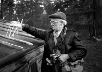 In the 1960s and 1970s, Lennart Meri, who would become the Estonian president in 1992, travelled to Russia as a writer and filmmaker to document the similarities among Finno-Ugric cultures. Photo by the National Archives of Estonia.