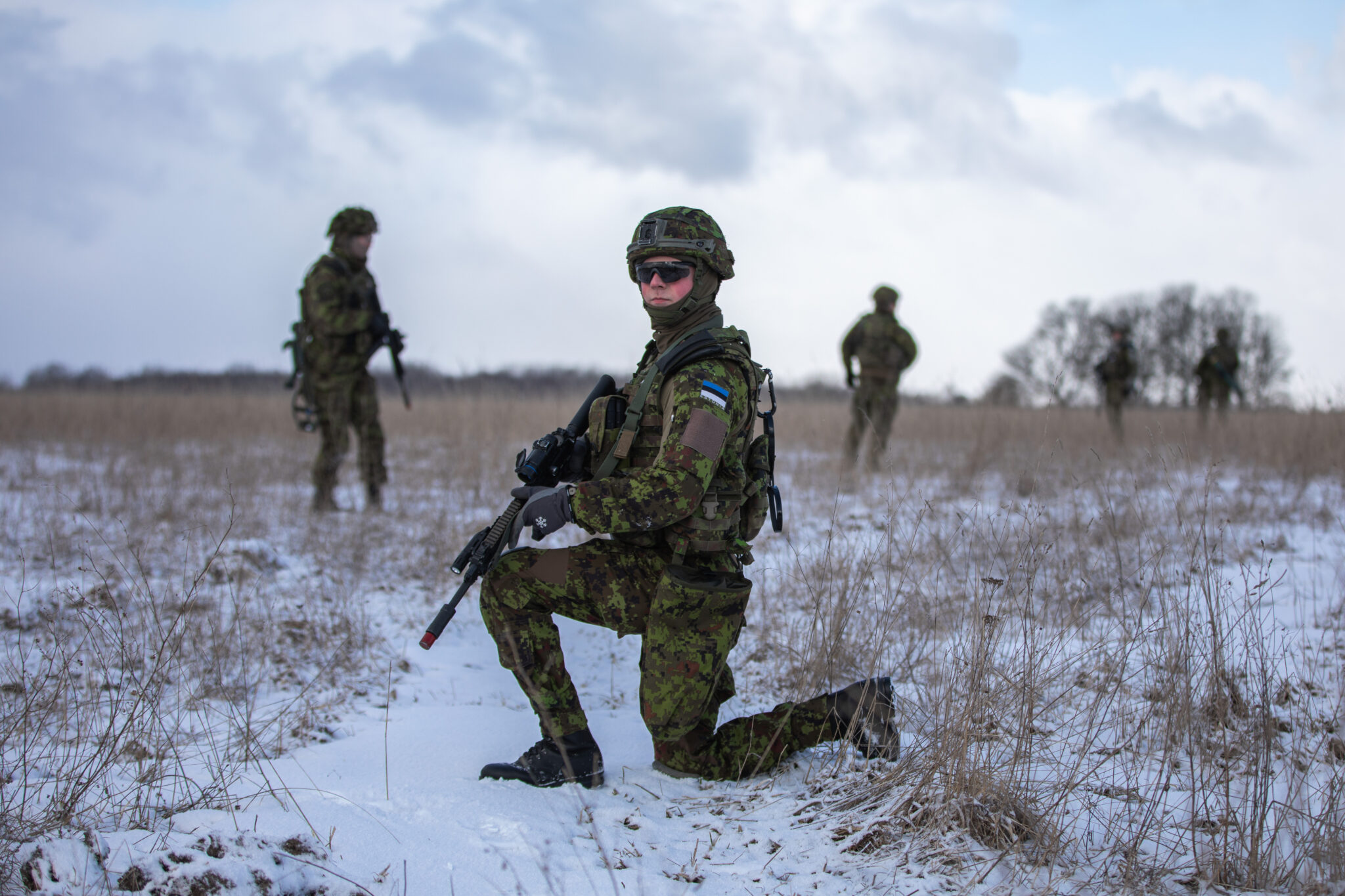 Estonia To Send 100 Troops To Poland To Help Counter Hybrid Aggression   Estonian Soldiers On An Exercise In Winter. 2048x1365 