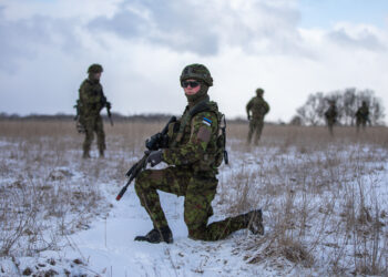 Estonian soldiers on an exercise in winter.