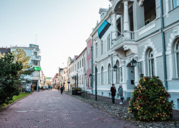 Rüütli Street in Pärnu. Photo by Joubert Odendaal.