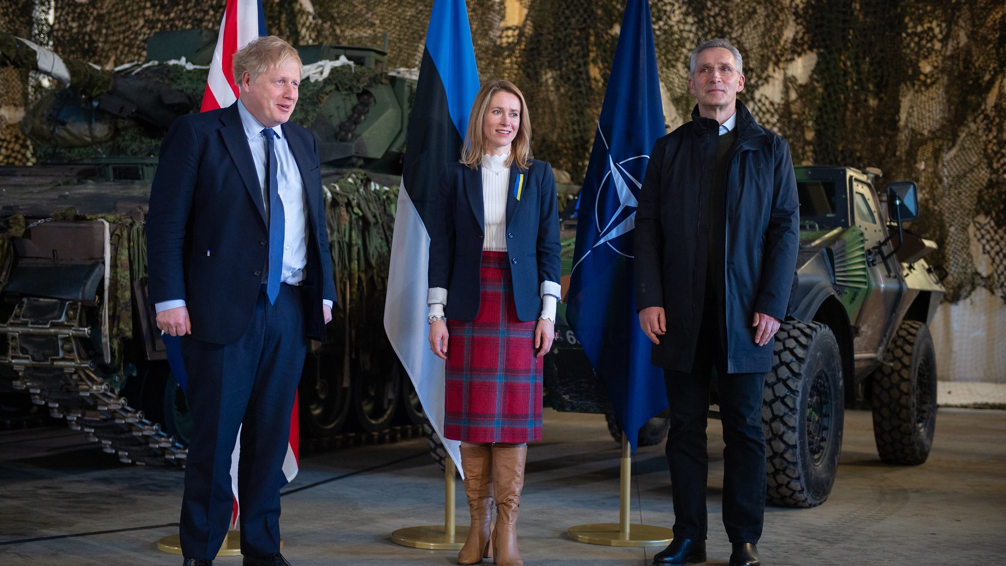 Boris Johnson, Kaja Kallas and Jens Stolntenberg in Tapa, Estonia, on 1 March 2022. Photo by Raigo Pajula.