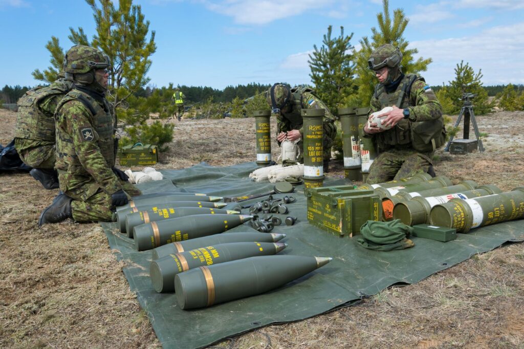 Estonian soldiers at an exercise. Photo by the Estonian Defence Forces.