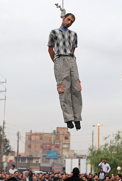 A public execution for a man convicted of rape in Iran. Photo by the Fars Media Corporation, shared under the CC BY 4.0 licence.
