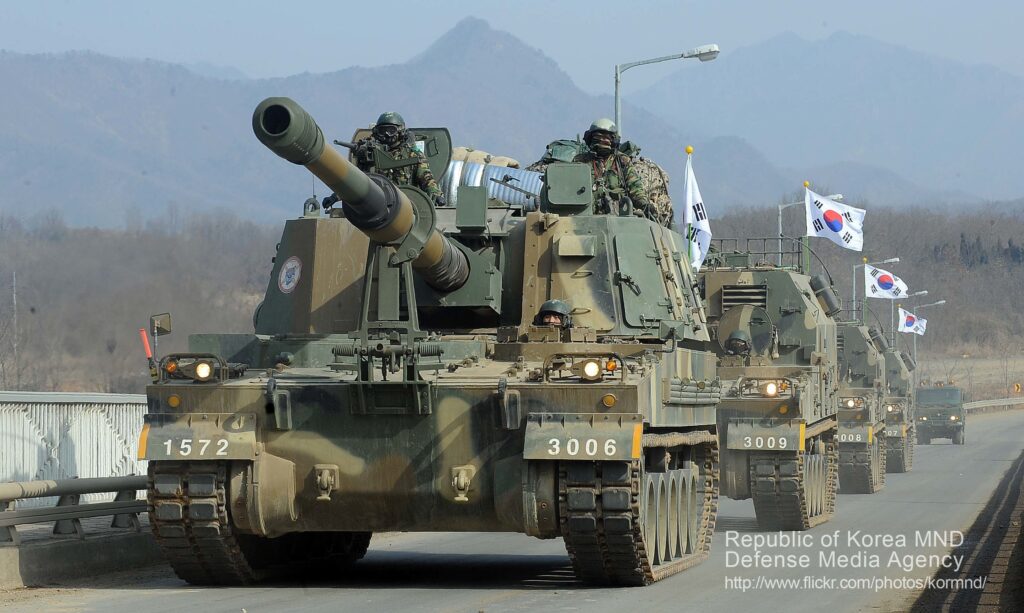 The K9 self-propelled howitzer. Photo by the Korean armed forces, shared under the CC BY-SA 2.0 licence.