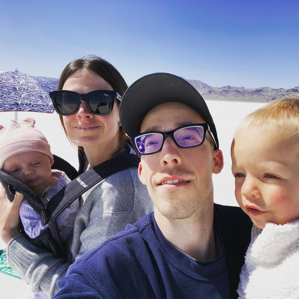 Henry Lindpere with his family – wife Vanda and daughters Nora and Hanna – in the Great Salt Lake Desert in Utah in April 2021. Private collection.