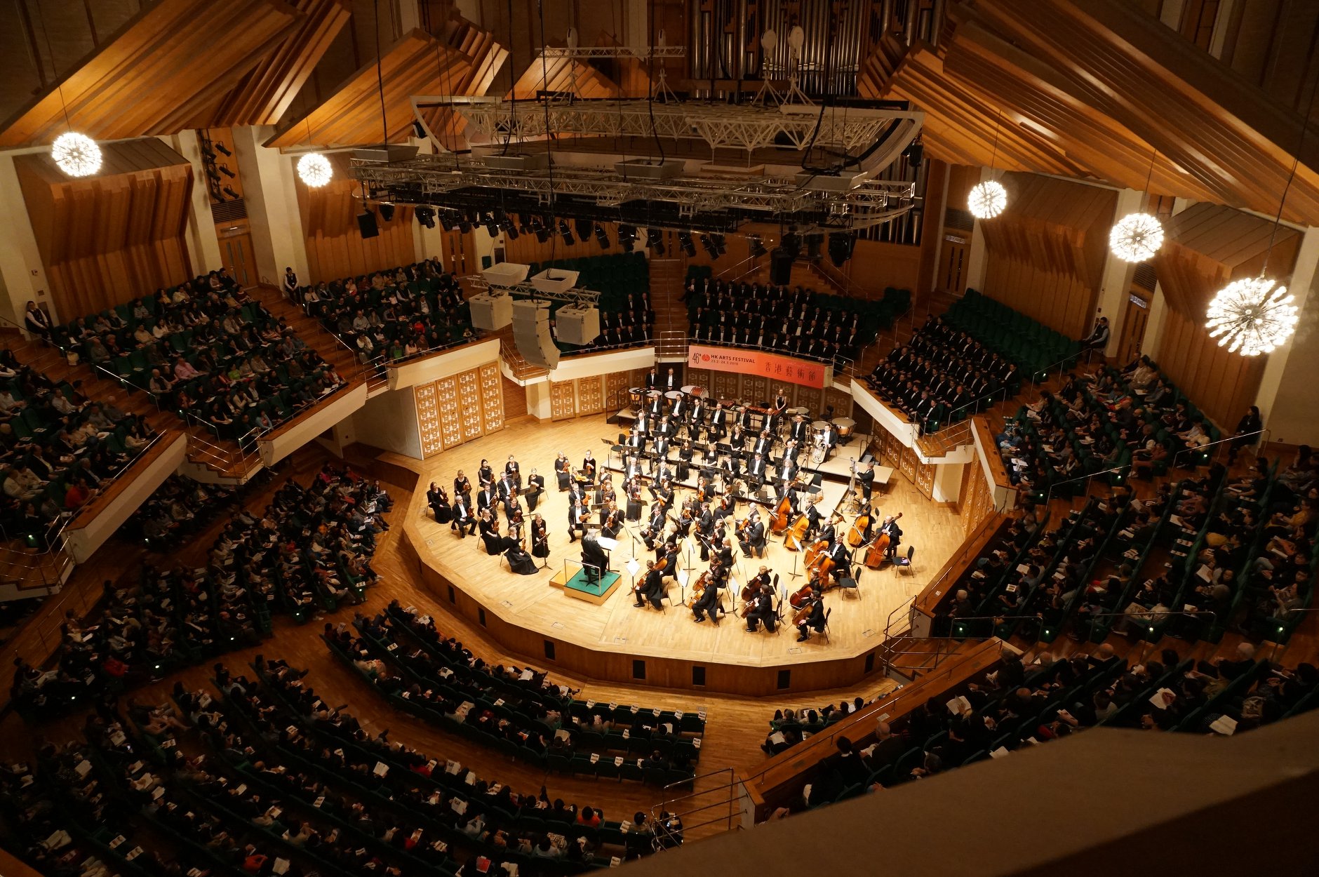 Das Estnische Nationale Sinfonieorchester tourte durch Frankreich und Deutschland