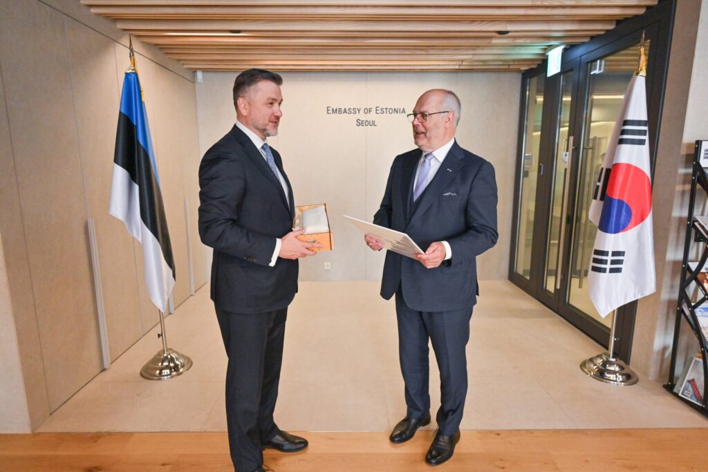 The Estonian ambassador to South Korea, Sten Schwede (on the left) and the Estonian president, Alar Karis, at the Estonian embassy in Seoul, South Korea. Photo from Alar Karis's Facebook page.