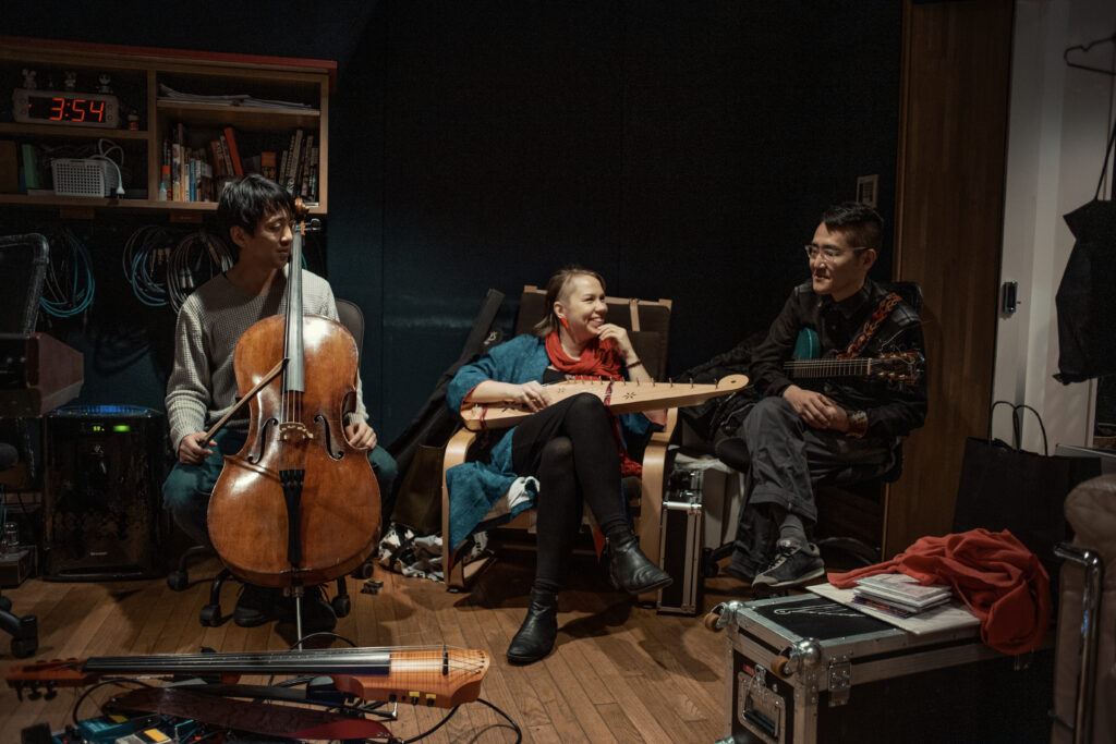 Musicians Mari Kalkun, Kotaro Saito and Arata Inoue will perform at Aigu Om this summer as part of Tartu 2024 programme | Photo: Charles Torres