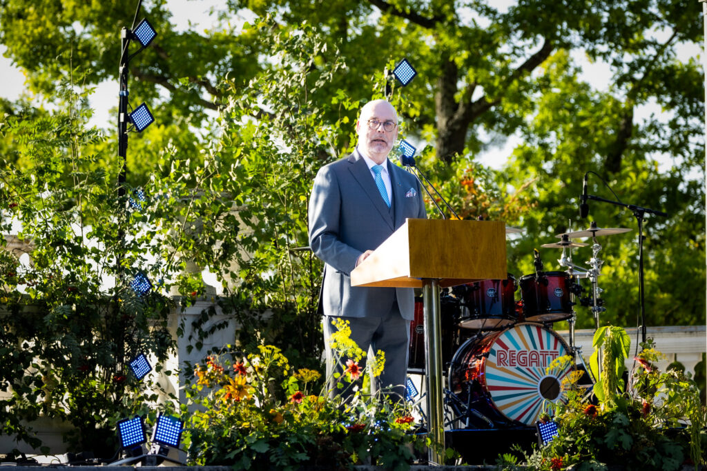 The Estonian president, Alar Karis, giving a speech on 20 August 2024, on the 33rd anniversary of the restoration of Estonian independence. Photo by Erlend Štaub.