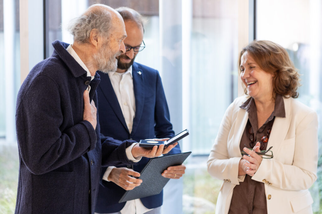 Arvo Pärt receiving the Royal Philharmonic Society Gold Medal from Angela Dixon, the chair of RPS), at a special ceremony held at the Arvo Pärt Centre on 12 September 2024. Photo by Birgit Püve.