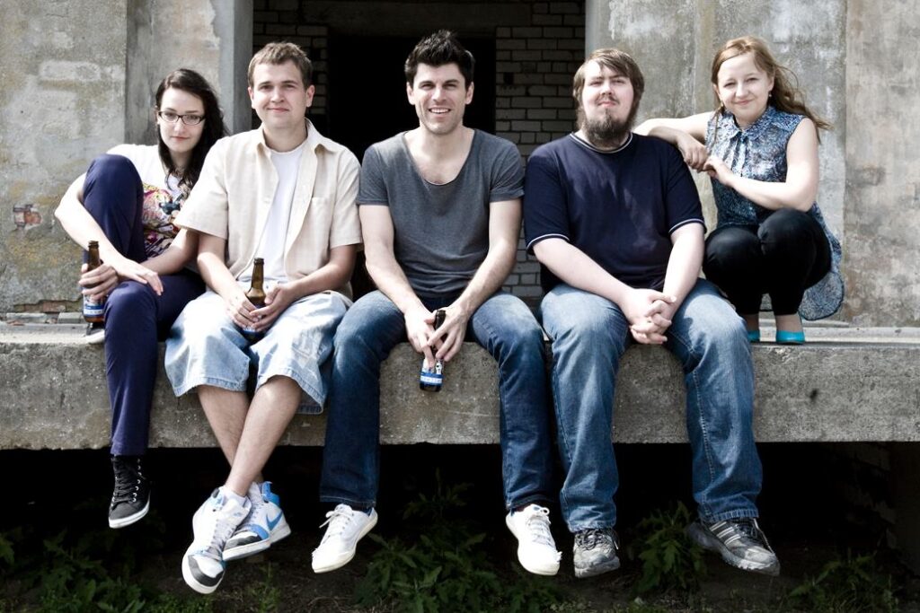 Stand-up comedians Elen Veenpere, Sander Õigus, Louis Zezeran, Karl-Alari Varma, and Janika Maidle in 2013. Photo: private collection