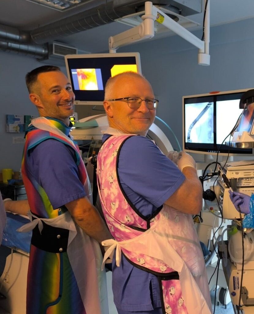 Thomas performing an endoscopic examination with his colleague, gastroenterologist Peeter Kõiv. Photo: Private collection