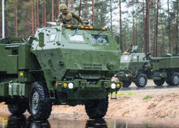 Six HIMARS multiple launch rocket systems arrived in Estonia. Photo by Kermo Pastarus.