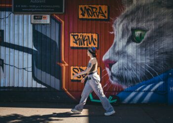 On average, women earn 13.2% less in Estonia than men. The photo is illustrative. Photo by Jevgeni Fil on Unsplash.
