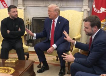 US President Donald Trump and Vice President JD Vance clash with Ukrainian President Volodymyr Zelenskyy during an Oval Office meeting, 28 February 2025. Public domain.