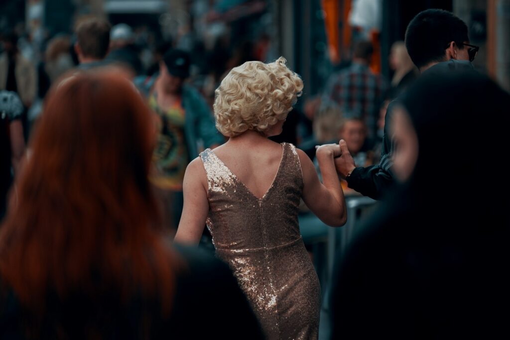 Audience at the Edinburgh Fringe. Photo by Ross Sneddon via Unsplash.