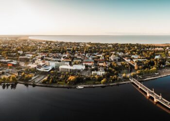 Pärnu is bordered by both the sea and the river. Photo by Priidu Saart.