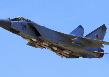 A Russian Air Force MiG-31BM armed with R-33 missiles. Photo by Leukhin Fedor/CC BY-SA 2.0 licence.