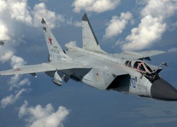 A Russian Air Force MiG-31B. Photo by Dmitriy Pichugin.