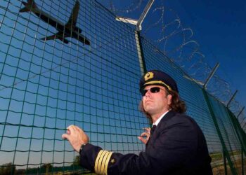 Thomas Salme during his commercial flying career. Private collection.