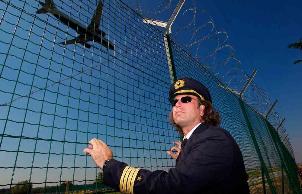 Thomas Salme during his commercial flying career. Private collection.