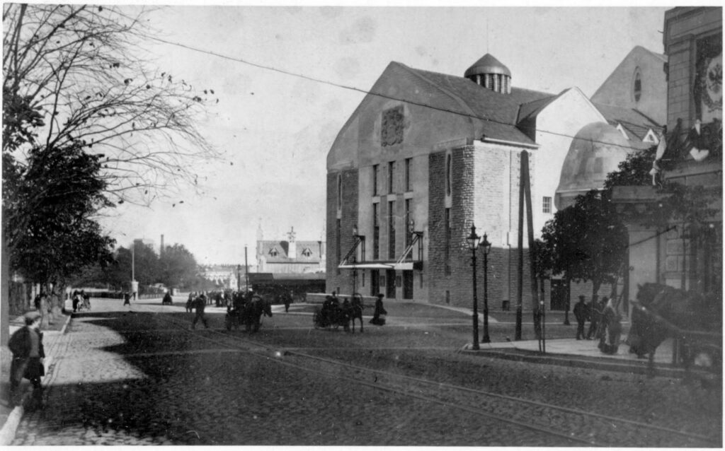 Founded a century ago, the Estonian Drama Theatre has long functioned, in practice, as the country’s national theatre. It traces its roots to Paul Sepp’s private drama studio, established in 1920, and has operated since 1910 in the Art Nouveau German Theatre building in central Tallinn – the oldest surviving theatre building in Estonia. Photo: the Estonian Drama Theatre.