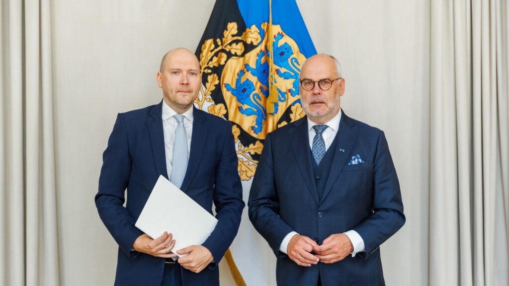 Andres Vosman (left), until recently Estonia’s leading Russia analyst at the Foreign Intelligence Service and now ambassador to Israel, with the Estonian president, Alar Karis, in 2025. Photo: Estonian President's Office.