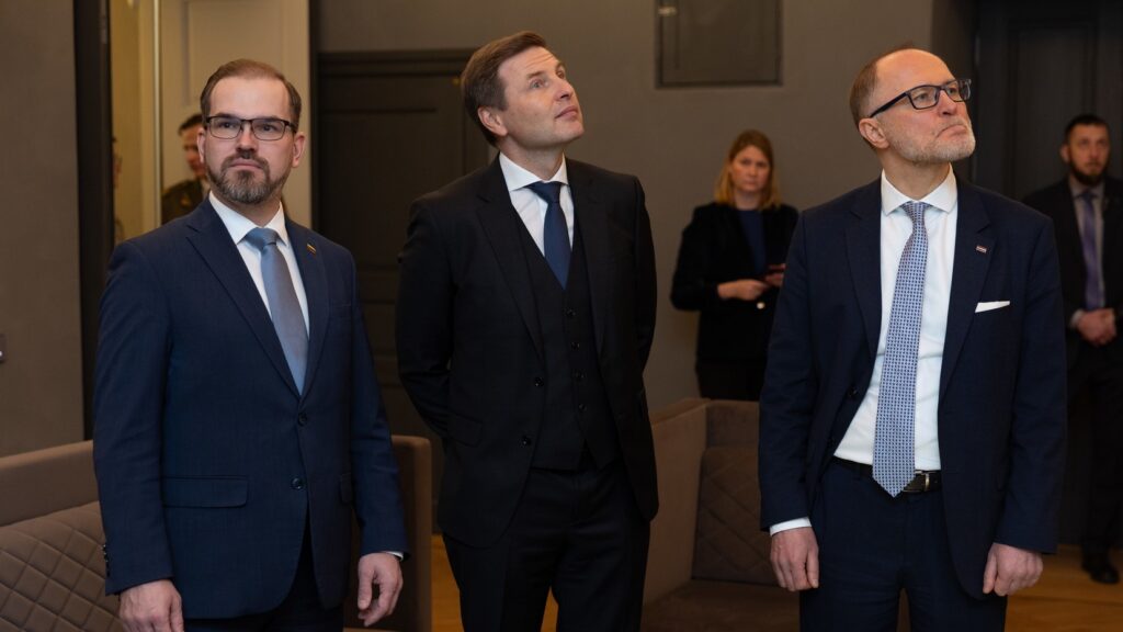 From the left, the Lithuanian defence minister, Robertas Kaunas, his Estonian colleague, Hanno Pevkur, and their Latvian counterpart, Andris Sprūds. Photo by Ardi Hallismaa, the Estonian Defence Forces.