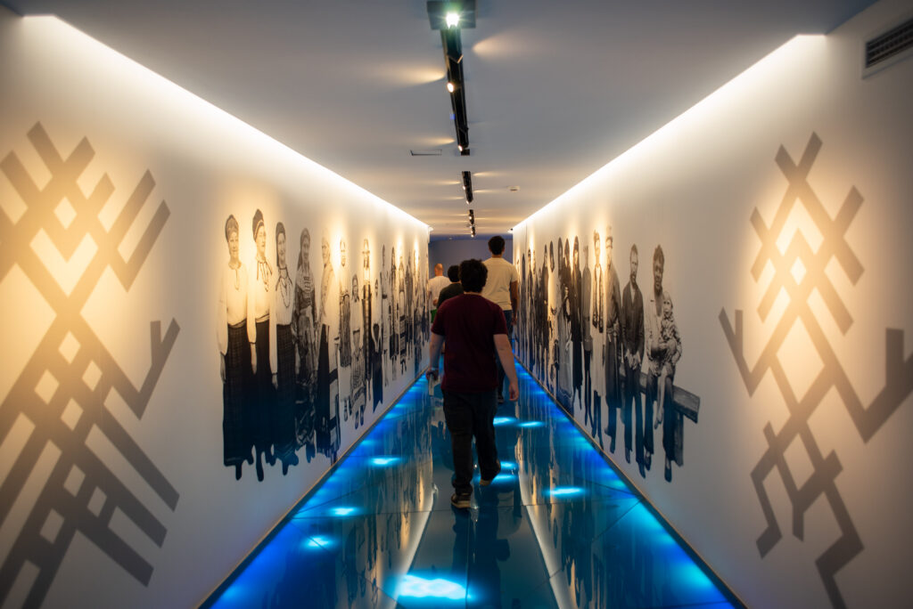 Participants in the Global Estonian Internship Programme during a visit to the Estonian National Museum in Tartu, where the group explored Estonia’s cultural history and heritage. Photo: Global Estonian.