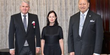 On 25 March, Estonia’s ambassador to the Kingdom of Tonga, Jaan Reinhold (first left), presented his credentials to King Tupou VI (first right) in the Pacific island kingdom. Photo: the Estonian foreign ministry.