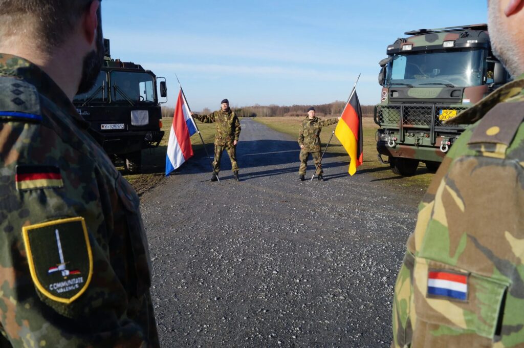 German and Dutch troops during a German-Netherlands Corps exercise. Photo: German-Netherlands Corps.