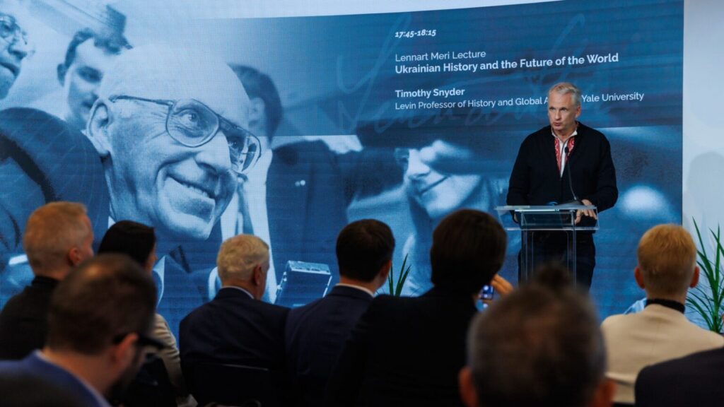 Historian Timothy Snyder delivers the Lennart Meri Lecture, “Ukrainian History and the Future of the World”, at the Lennart Meri Conference in Tallinn. Photo by the Lennart Meri Conference.
