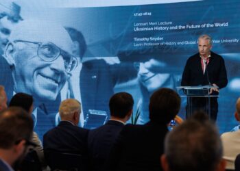 Historian Timothy Snyder delivers the Lennart Meri Lecture, “Ukrainian History and the Future of the World”, at the Lennart Meri Conference in Tallinn. Photo by the Lennart Meri Conference.