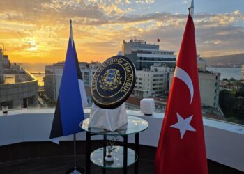The Estonian and Turkish flags at the opening of Estonia’s new honorary consulate in Izmir, overlooking the Aegean coast. Photo by the Estonian foreign ministry.