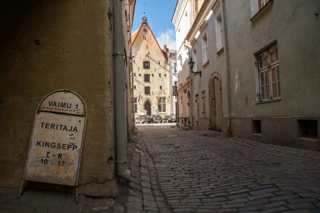 Vaimu Street – literally “Ghost Street” – in Tallinn’s Old Town, an unusually fitting setting for the city’s ghost stories. Photo by Julius Jansson on Unsplash.