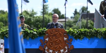 President Alar Karis speaking at the Victory Day parade in Rapla. Photo by Raigo Pajula.