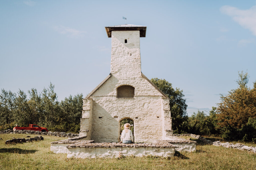 The chapel ruins on Osmussaar island. Photo by Rivo Veber.