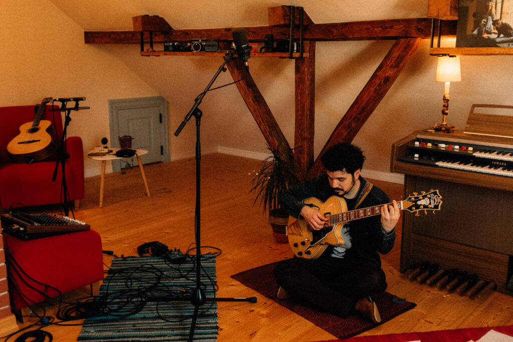 Tomás del Real at work on his music in 2026. Photo by Ako Lehemets.