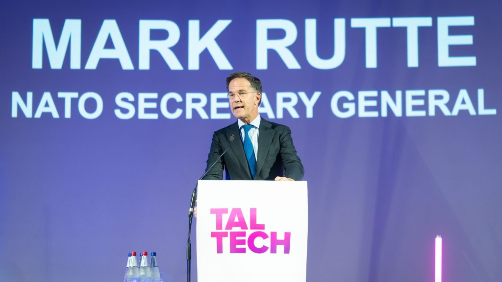 Mark Rutte speaks from the lectern at TalTech. Photo: Jürgen Randma.